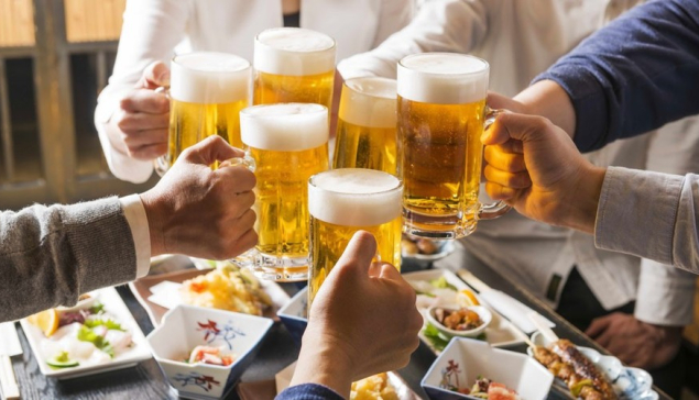 Một tháng chìm trong rượu bia 20 ngày