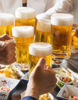 Một tháng chìm trong rượu bia 20 ngày