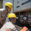 Giá điện tăng 4,8% lên hơn 2.200 đồng/kWh từ ngày mai