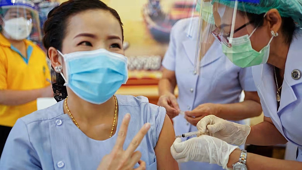 WHO cảnh báo: Không nên chủ quan trước Covid-19 dù triệu chứng đã giảm