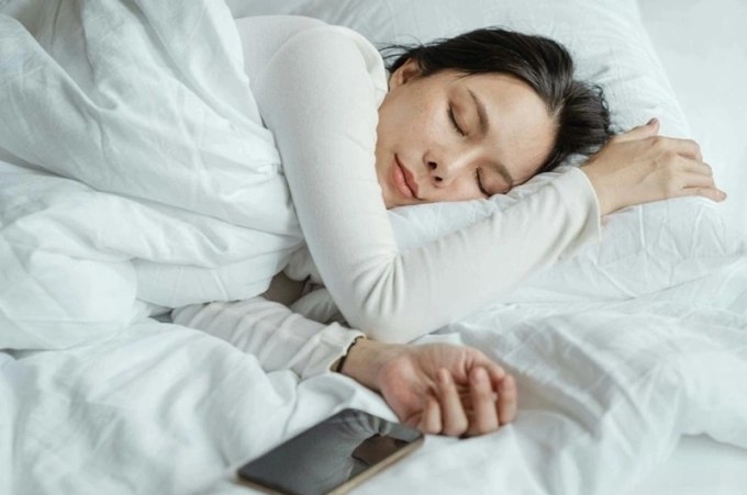 Ngủ ngon, sống khỏe: 9 Bước đơn giản ai cũng làm được tại nhà